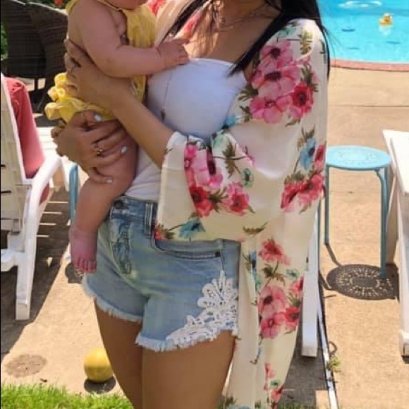 Kimono - Picture 3 of 3